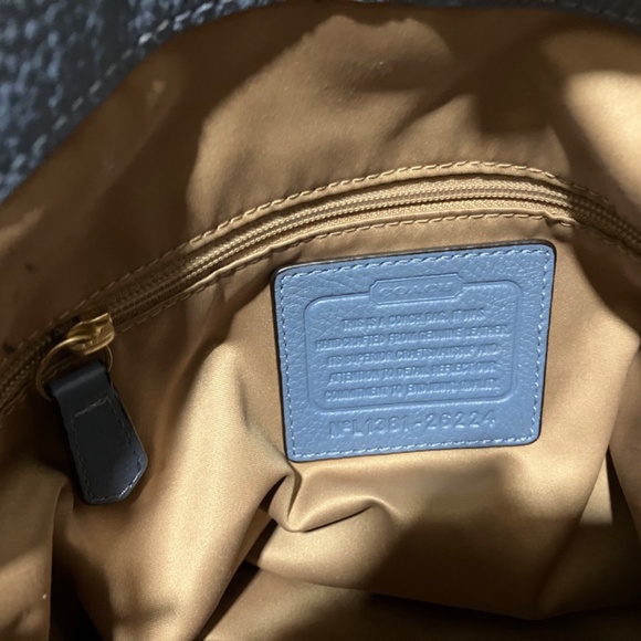 Cornflower Blue Coach Three-Compartment Handbag - Picture 4 of 10